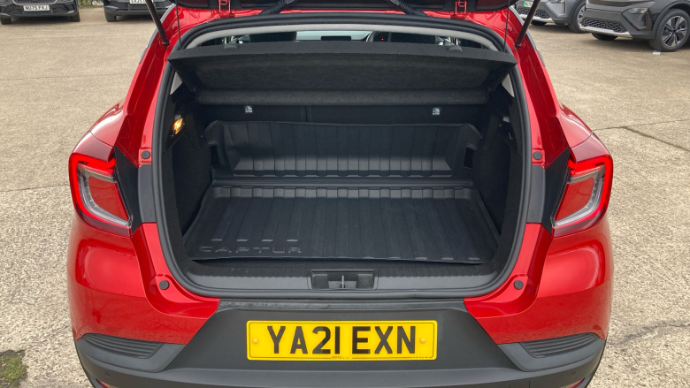 Renault Captur 1.3 TCE 140 Iconic 5dr Petrol Hatchback